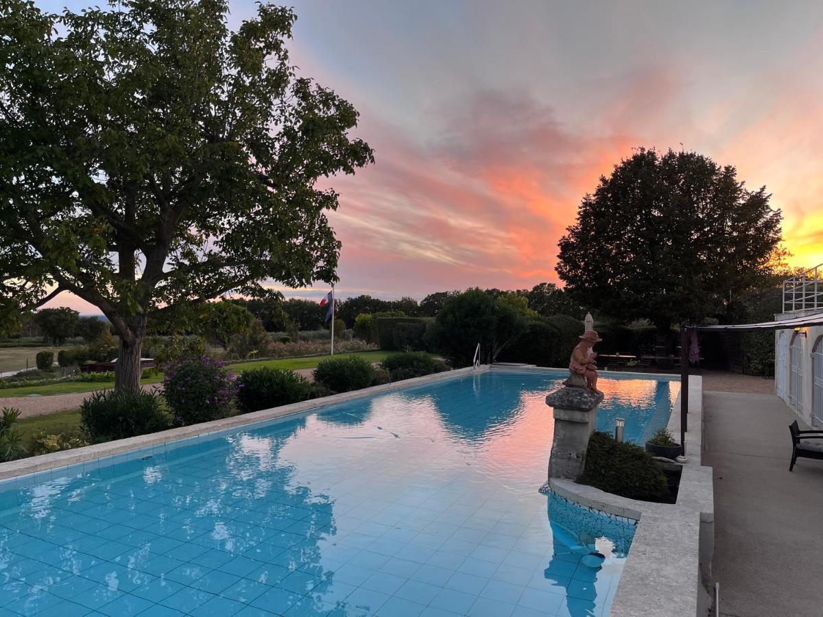Domaine Amourella Aparthotel Lambesc Εξωτερικό φωτογραφία
