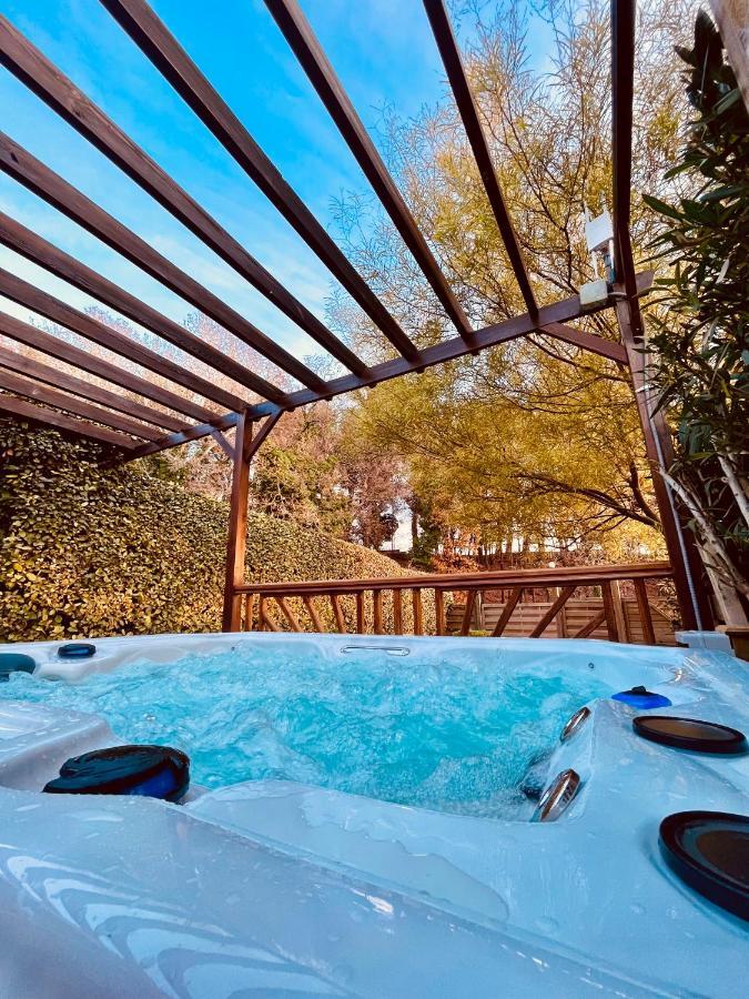 Domaine Amourella Aparthotel Lambesc Εξωτερικό φωτογραφία