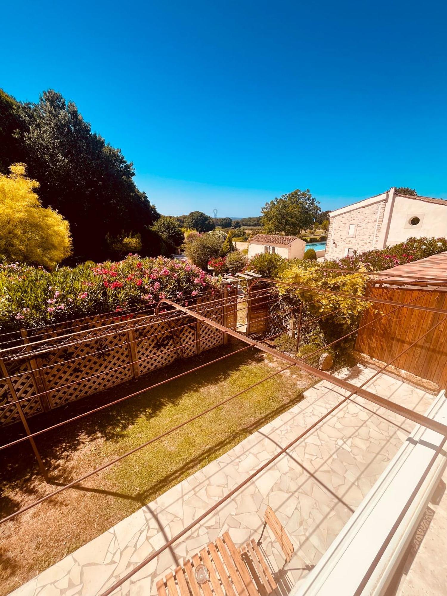 Domaine Amourella Aparthotel Lambesc Δωμάτιο φωτογραφία